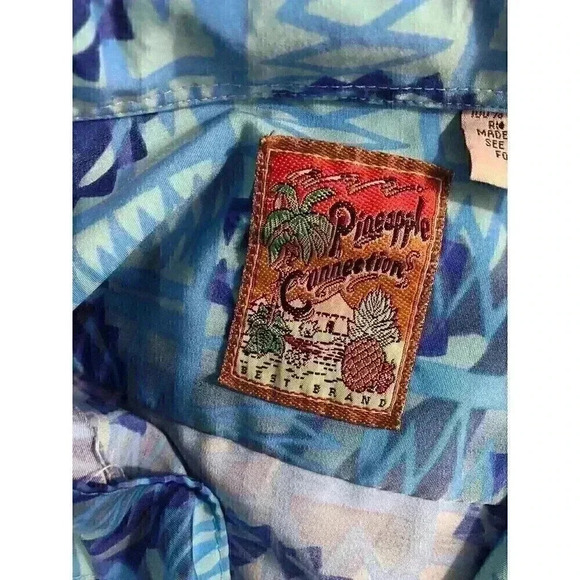 Pineapple Connection Mens Medium Blue And White Hawaiian Islands Shirt S/S - Picture 8 of 8